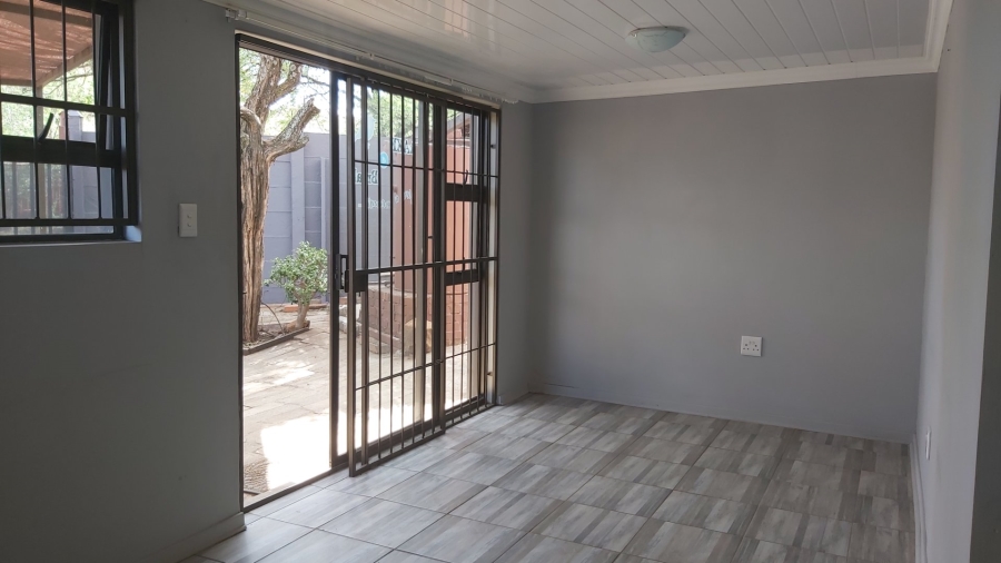 To Let 1 Bedroom Property for Rent in Pellissier Free State